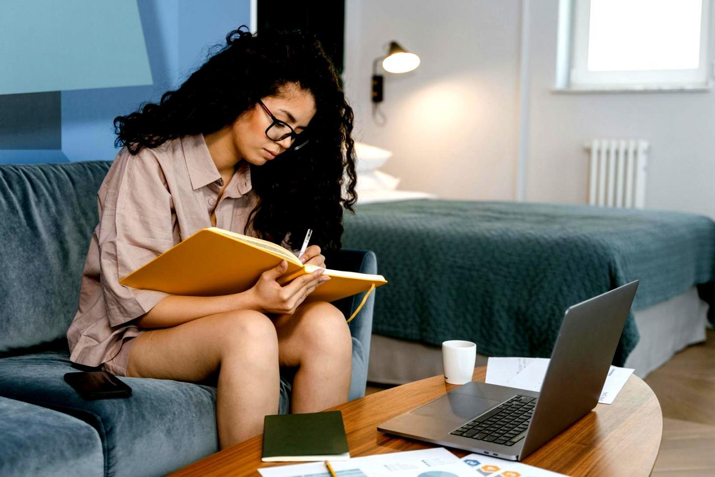 Praxisnahe Demonstration von KI-Anwendungen in alltäglichen Situationen